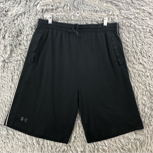 Under Armour Shorts UA Mens Large Drawstring Waist Pockets Black Athletic 🎃 - Picture 1 of 10